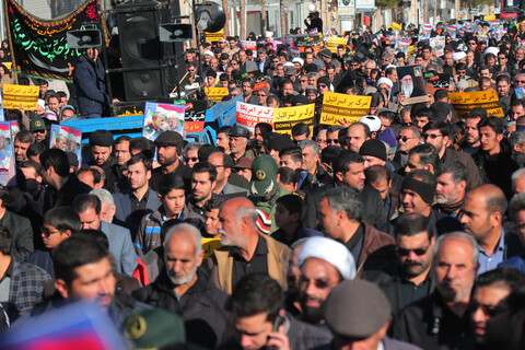راهپیمایی مردمی و هیئت‌های مذهبی بیرجند در حمایت از حمله موشکی سپاه