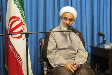 رسانه ها در برابر حیف و میل بیت المال بدون ملاحظه کاری بایستند