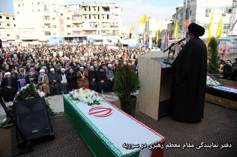 مراسم بزرگداشت سپهبد حاج قاسم سلیمانی و همرزمان شهیدش در زینبیه دمشق