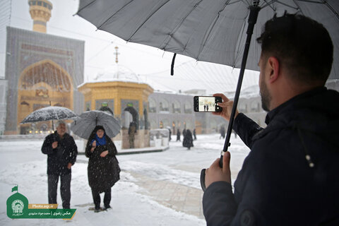 تصویری رپورٹ|حرم امام علی رضا علیہ السلام مشہد مقدس میں برف باری کے خوبصورت مناظر