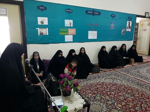 تصاویر / نشست طب اسلامی در مدرسه علمیه فاطمه الزهرا(س) اهر