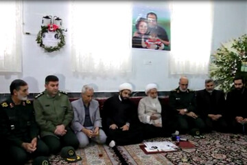 دلجویی امام جمعه کرمانشاه از خانواده داغدار سانحه هوایی
