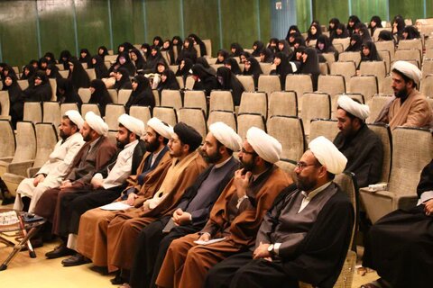 نشست صمیمی مبلغین مدارس طرح امین با مدیر حوزه علمیه تهران