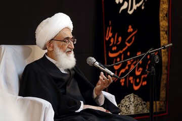 تسلیت آیت الله العظمی نوری همدانی به حوزه علمیه اصفهان