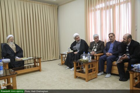 بالصور/ أعضاء بيت الحكمة في أصفهان يلتقون بسماحة آية الله جوادي الآملي بقم المقدسة