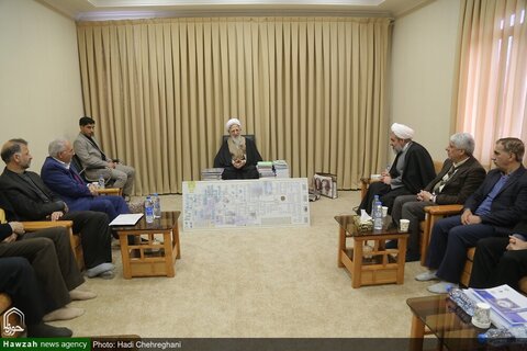 بالصور/ أعضاء بيت الحكمة في أصفهان يلتقون بسماحة آية الله جوادي الآملي بقم المقدسة
