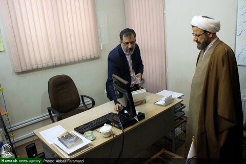 بالصور/ رئيس مكتب التبليغ الإسلامي يتفقد مركز إعلام الحوزة العلمية بقم المقدسة