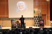 اولین محفل ادبی «سردار دل ها» در یزد برگزار شد