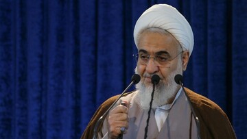 امام جمعه قزوین: سردار سلیمانی انسانیت را تفسیر کرد