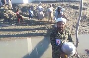 فیلم| امدادرسانی طلاب در مناطق سیل زده سیستان و بلوچستان