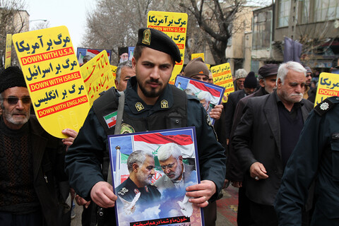 راهپیمایی نمازگزاران همدانی در حمایت از سپاه پاسداران