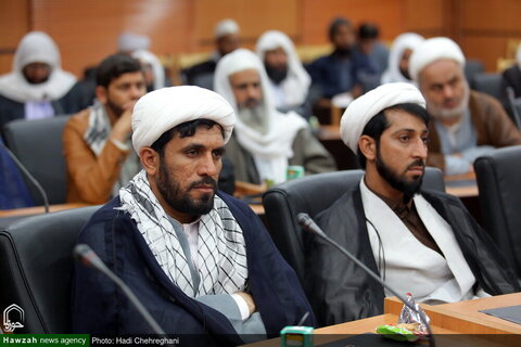 بالصور/ آية الله فاضل اللنكراني يستقبل علماء من الشيعة وأهل السنة لمحافظة سيستان وبلوشستان بقم المقدسة