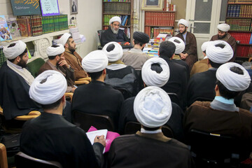 تصاویر/ دیدار مبلغین فاطمیه با آیت الله فاضل لنکرانی