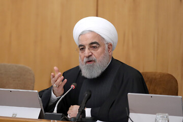 روحانی شایعه قرنطینه تهران و شهرها را رد کرد/ تصمیمات ستاد اقتصادی دولت برای حمایت از مردم