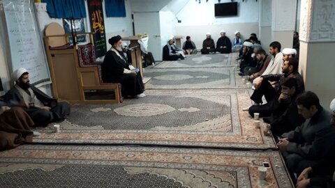 تصاویر/ مراسم سوگواری ایام شهادت حضرت زهرا (س) در مدرسه علمیه امام صادق (ع) بیجار