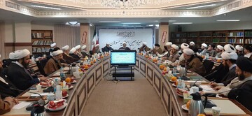 نیروهای انقلابی نباید فضای مجازی را خالی کنند