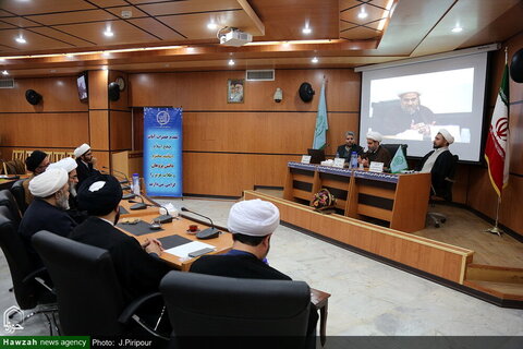 بالصور/ إقامة ندوة علمية تخصصية تحت عنوان "فقه الطب في مراحل الجنين من وجهة نظر النصوص الدينية والطب" بقم المقدسة