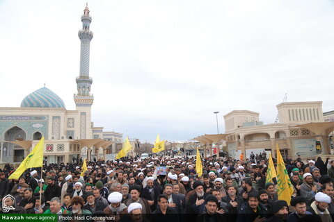 بالصور/ تشييع جثمان الشهيد حجة الإسلام المسلمين السيد رحمة الله الموسوي من شهداء المدافعين عن المقدسات بمدينة قم