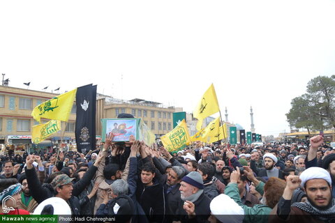 بالصور/ تشييع جثمان الشهيد حجة الإسلام المسلمين السيد رحمة الله الموسوي من شهداء المدافعين عن المقدسات بمدينة قم