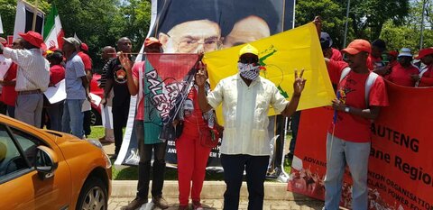protest in front of US embassy in South Africa, Pretoria,  to support Iran and demand US to withdraw from Middle East,
