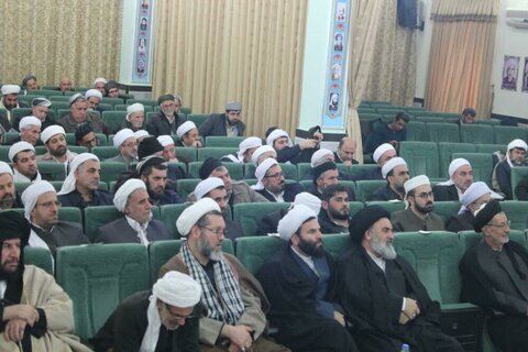 بالصور/ افتتاح مؤتمر "تبيين ومناقشة الخطوة الثانية للثورة الإسلامية" في مدينة سنندج غربي إيران
