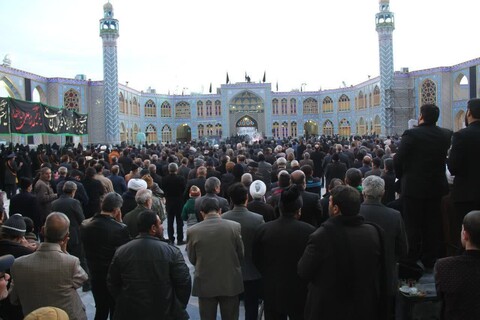 تصاویر/ اجتماع بزرگ فاطمیون درحرم هلال بن علی (ع) آران وبیدگل