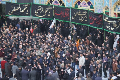 تصاویر/ اجتماع بزرگ فاطمیون درحرم هلال بن علی (ع) آران وبیدگل