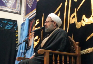 دل بستن به حل مشکلات کشور از بیرون تصوری باطل و امید به سراب است