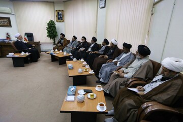 دیدار و گفت و گوی جمعی از علمای هند با آیت الله اعرافی