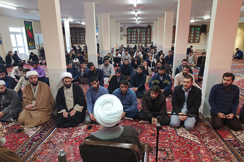 مراسم گرامیداشت آغاز دهه فجر انقلاب اسلامی در مدرسه علمیه ولیعصر(عج) تبریز