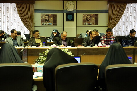 نشست خبری استاندار قم به مناسبت آغاز دهه فجر انقلاب اسلامی