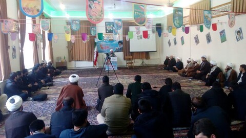 تصاویر / تریبون آزاد طلاب در مدرسه طالبیه تبریز