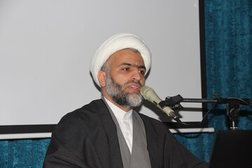 حوزویان اندیشه های رهبری را در جامعه تبیین و تحلیل کنند