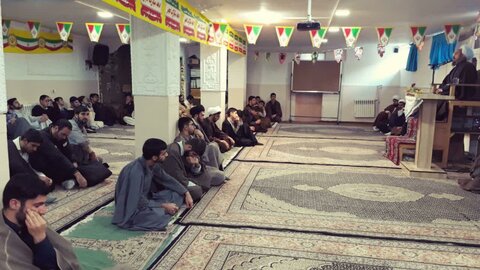 تصاویر/ برگزاری «جشن انقلاب» در مدرسه علمیه امام صادق (ع) بیجار