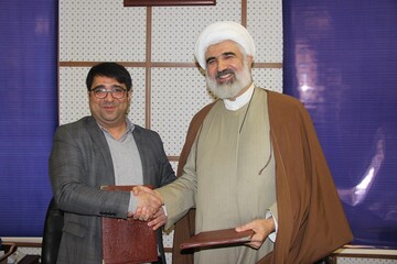 تفاهم نامه همکاری حوزه قزوین و پارک علم و فناوری امضاء شد