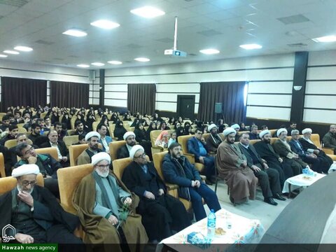 بالصور/ انعقاد مؤتمرين لمناقشة الخطوة الثانية للثورة الإسلامية في مدينتي بستان آباد وهشترود الإيرانيتين