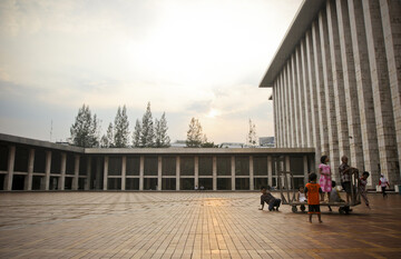 مسجد جامع و کلیسای اندونزی بوسیله تونل به یکدیگر متصل می‌شوند