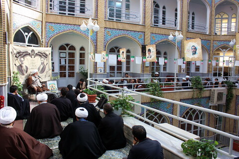 تصاویر/ گرامیداشت ایام الله دهه فجر در مدرسه امام حسین (ع)
