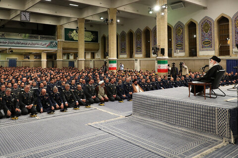 تصویری رپورٹ|رہبر معظم انقلاب اسلامی سے فضائیہ کے کمانڈروں اور اہلکاروں کی ملاقات