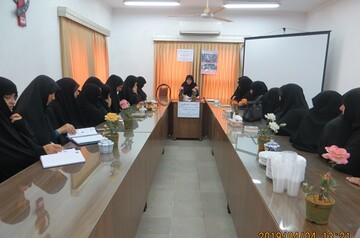 امام خمینی(ره) احیاگر اسلام ناب محمدی است