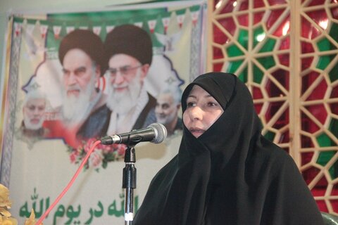 خانم ظهیری پور