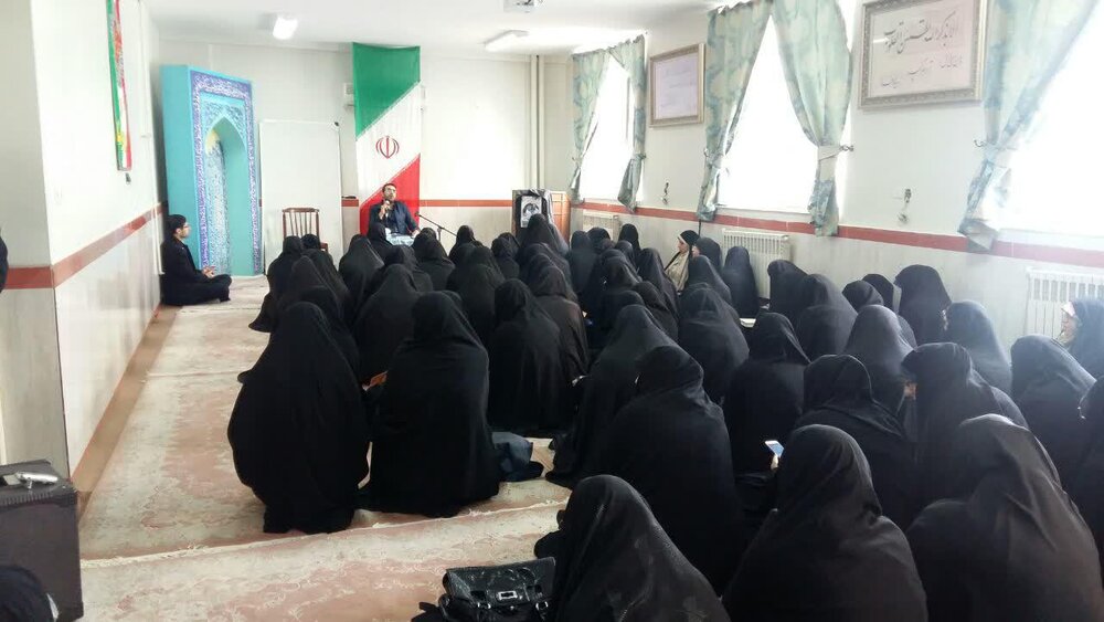برگزاری کارگاه انگیزشی و روش حفظ قرآن برای طلاب خواهر تبریزی