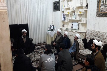 دیدار روحانیون کرمانشاه با خانواده شهید امنیت وطن