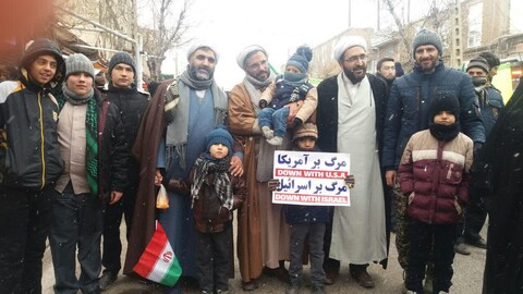 تصاویر / حضور روحانیون و مردم سراب در راهپیمایی 22 بهمن