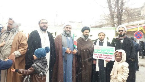 تصاویر / حضور روحانیون و مردم سراب در راهپیمایی 22 بهمن