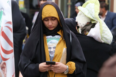 تصویری رپورٹ|قم میں انقلاب اسلامی کی اکتالیسویں سالگرہ کی مناسبت سے عظیم الشان ریلی