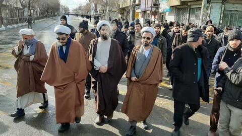  حضور روحانیون مرند در راهپیمایی ۲۲ بهمن