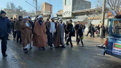  حضور روحانیون مرند در راهپیمایی ۲۲ بهمن