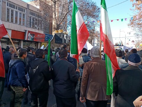 تصاویر/ حضور روحانیون و طلاب اهر و جلفا در راهپیمایی ۲۲ بهمن