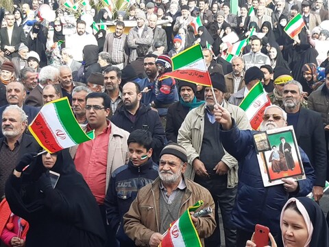 تصاویر / حضورپرشور مردم کاشان در راهپیمایی 22 بهمن